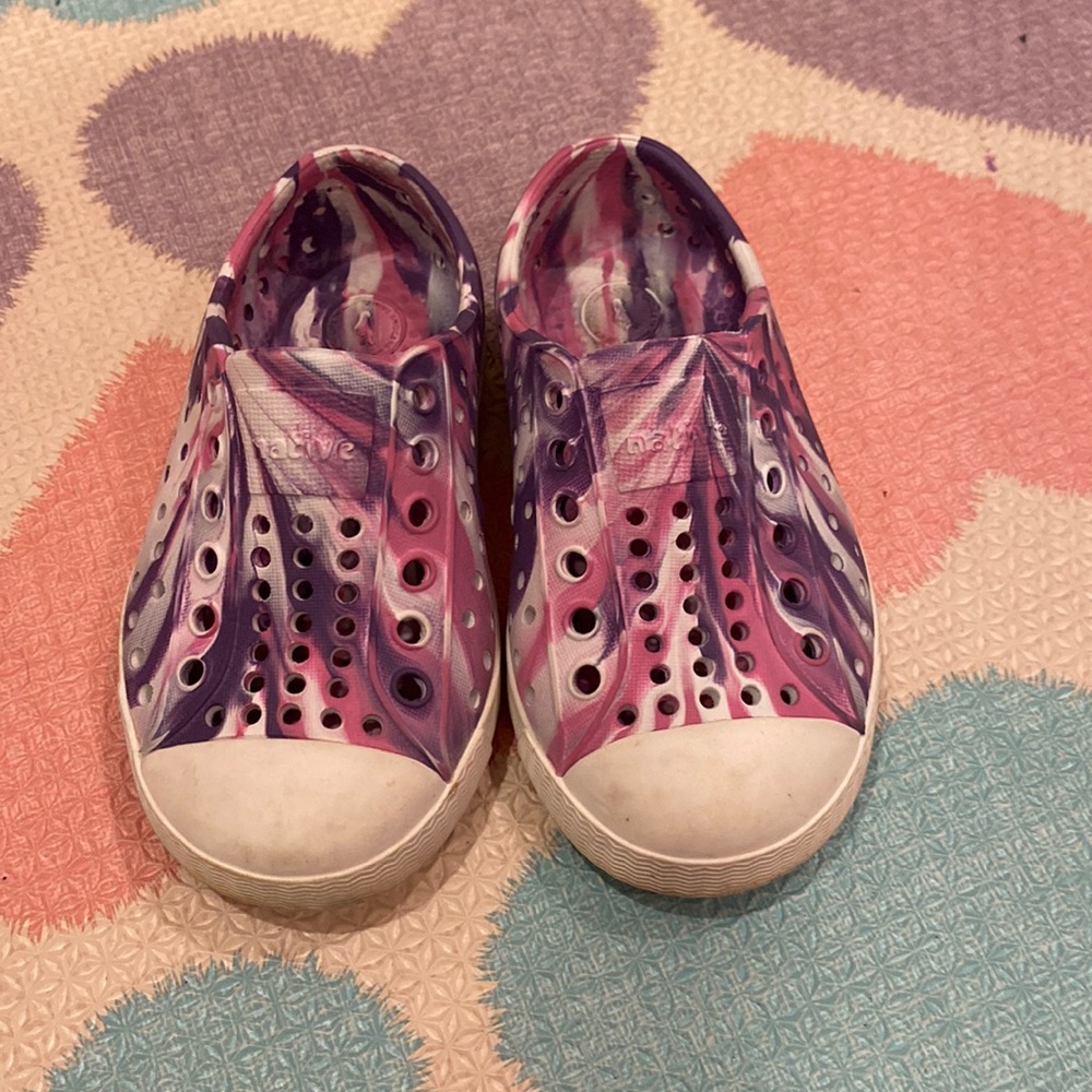 Natives size 6 excellent condition